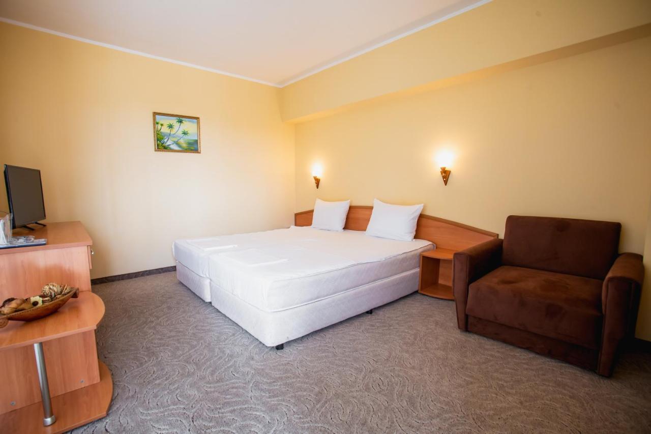Hotel Dolphin Ravda Eksteriør bilde